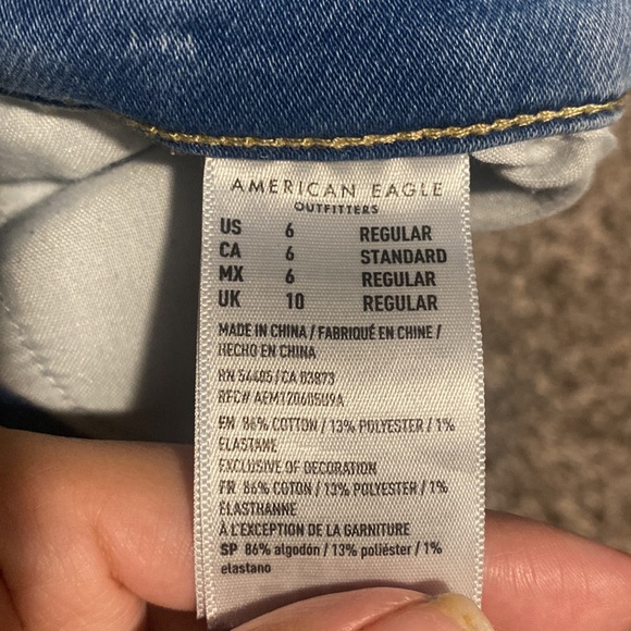 American Eagle super stretchy jeans - Picture 3 of 3